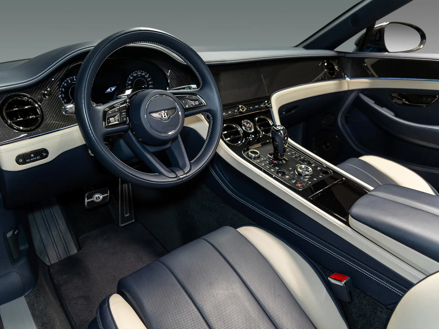 2026 Bentley Continental GTC S V8 Hybrid, 13/30