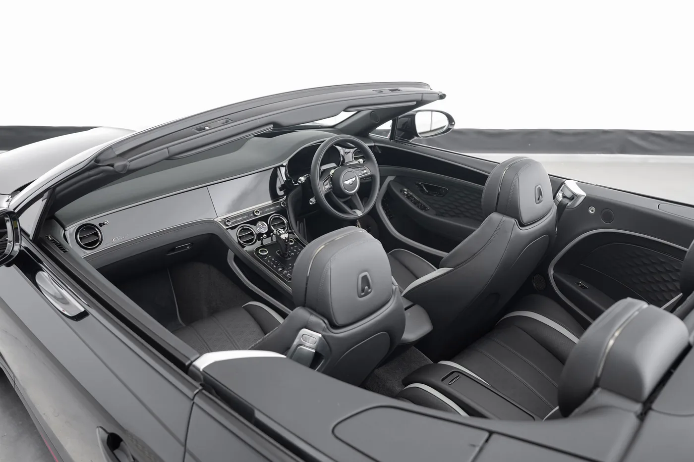 2026 Bentley Continental GTC Speed angeboten von einer Vertragshändlergruppe in Hatfield, Vereinigtes Königreich, Foto 12 von 25