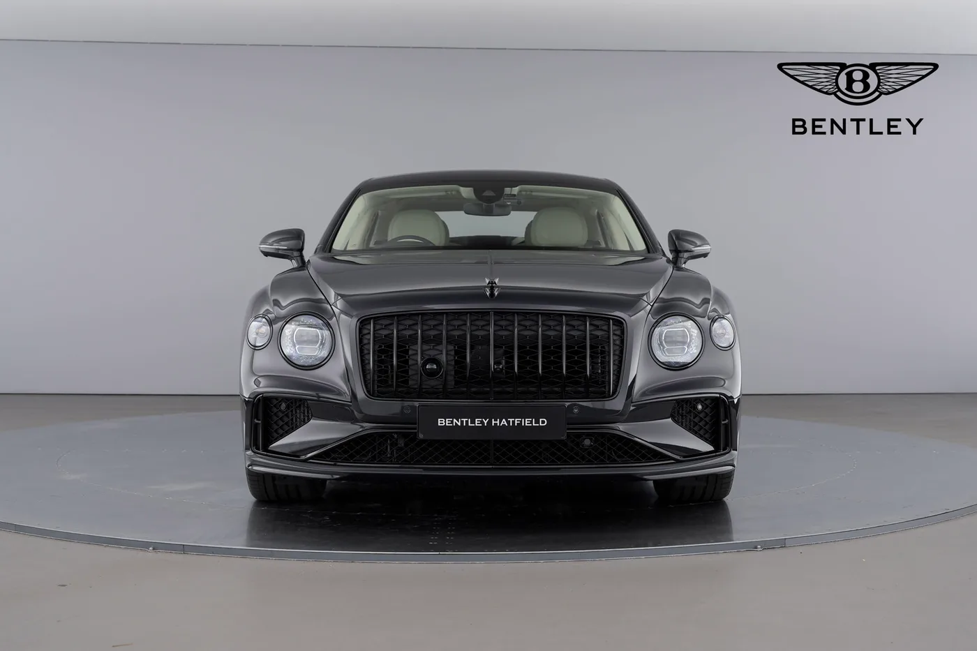 2026 Bentley Flying Spur Azure angeboten von einer Vertragshändlergruppe in Hatfield, Vereinigtes Königreich, Foto 2 von 25