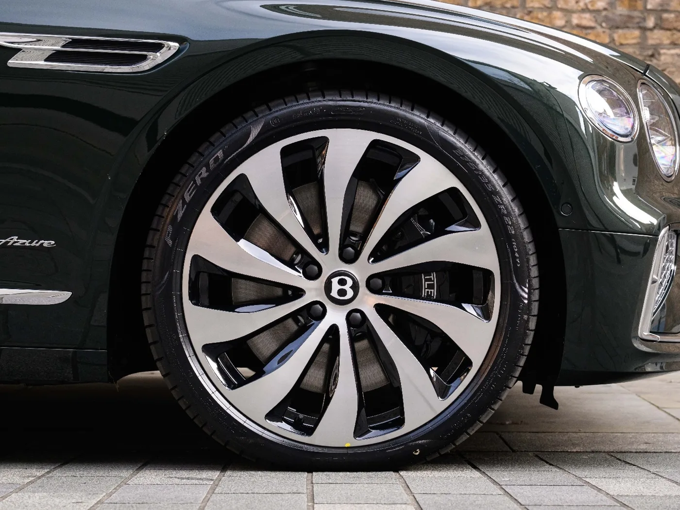 2026 Bentley Flying Spur Azure angeboten von einer Vertragshändlergruppe in London, Vereinigtes Königreich, Foto 5 von 25
