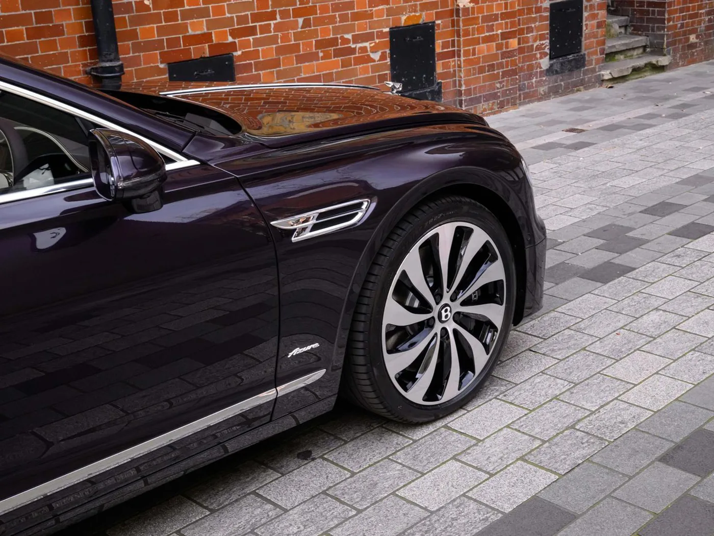 2026 Bentley Flying Spur Azure angeboten von einer Vertragshändlergruppe in London, Vereinigtes Königreich, Foto 11 von 25