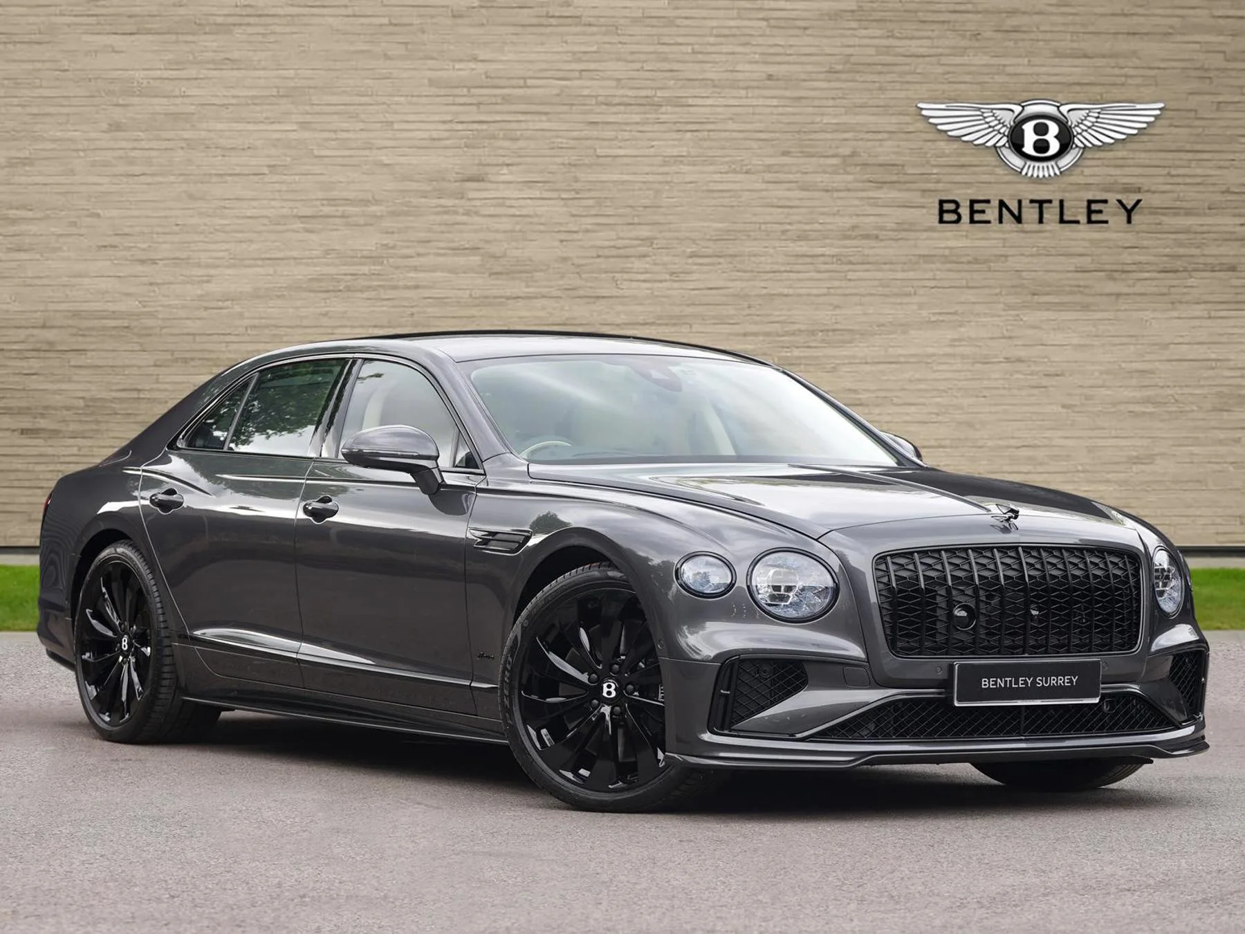 2026 Bentley Flying Spur Azure angeboten von einer Vertragshändlergruppe in Ripley, Vereinigtes Königreich, Hauptfoto