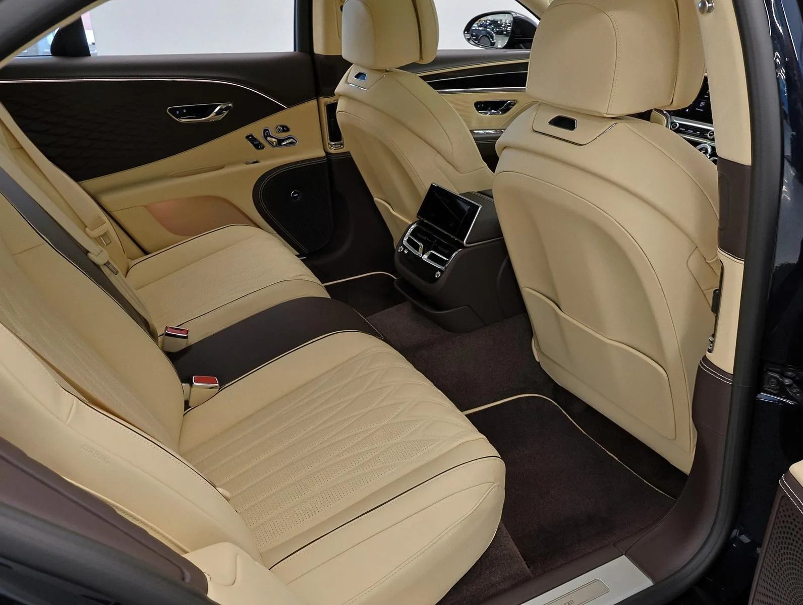 2026 Bentley Flying Spur Azure, 11/25