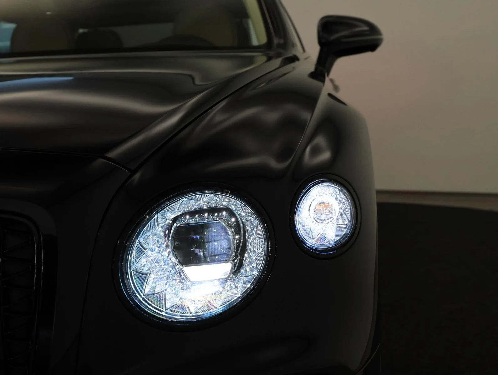 2026 Bentley Flying Spur Azure, 19/25