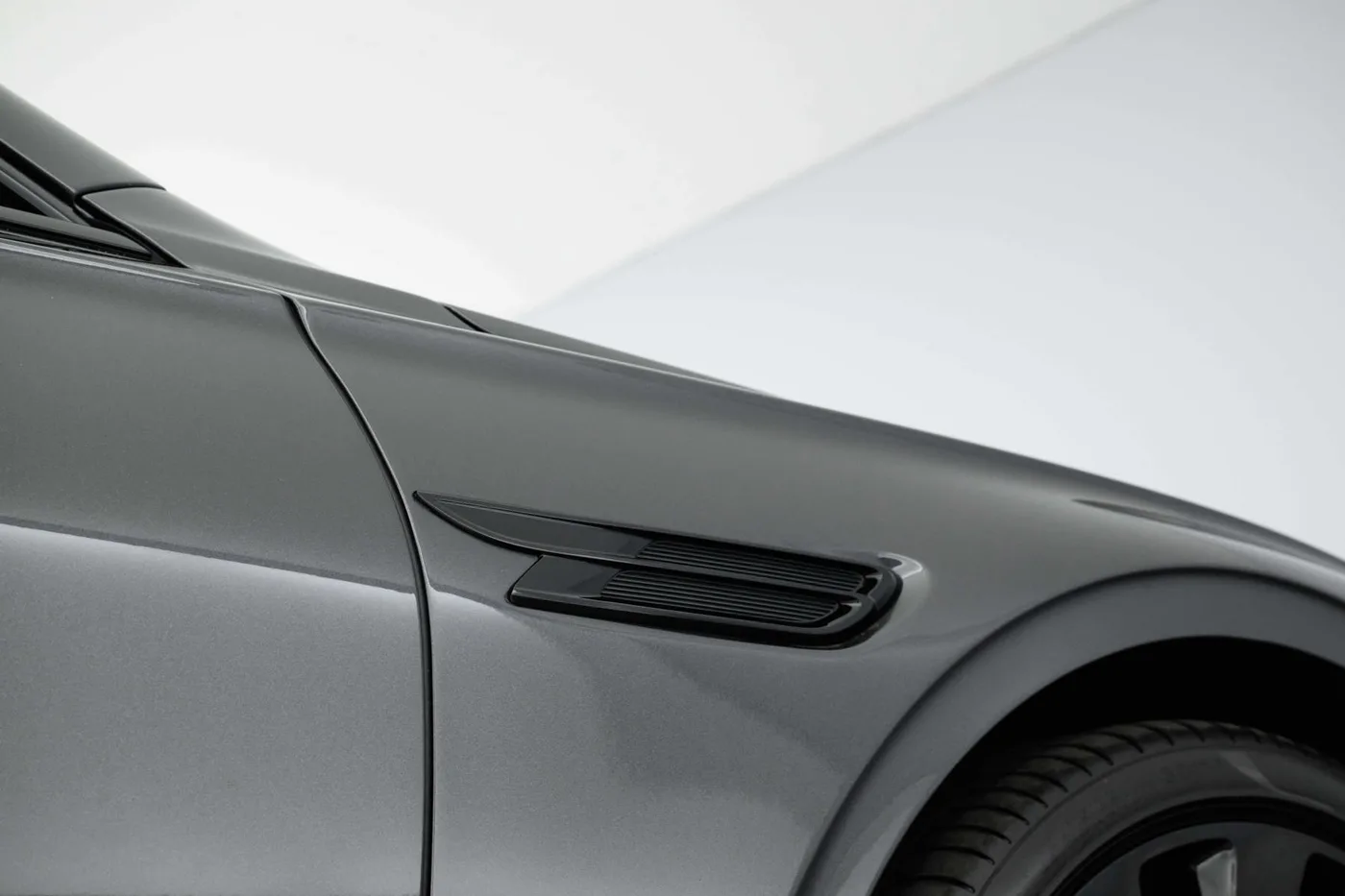 2026 Bentley Flying Spur offered by a franchised dealer group in Hatfield, United Kingdom, photo 12 of 25