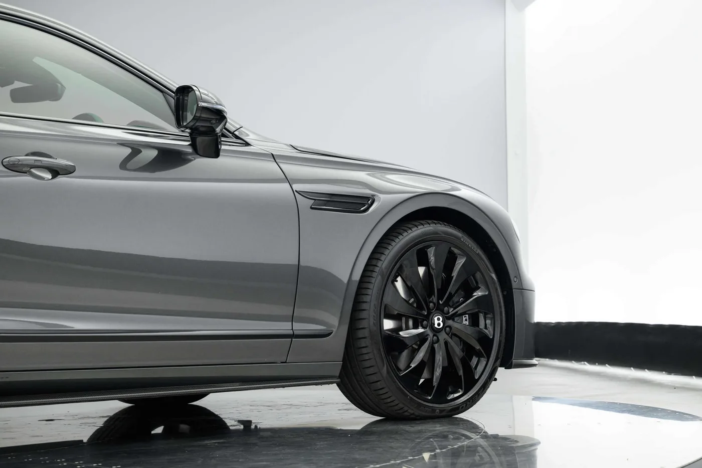 2026 Bentley Flying Spur offered by a franchised dealer group in Hatfield, United Kingdom, photo 16 of 25