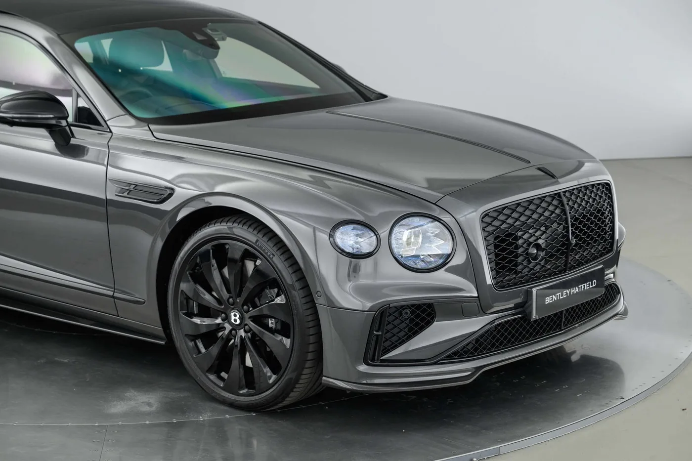 2026 Bentley Flying Spur offered by a franchised dealer group in Hatfield, United Kingdom, photo 17 of 25