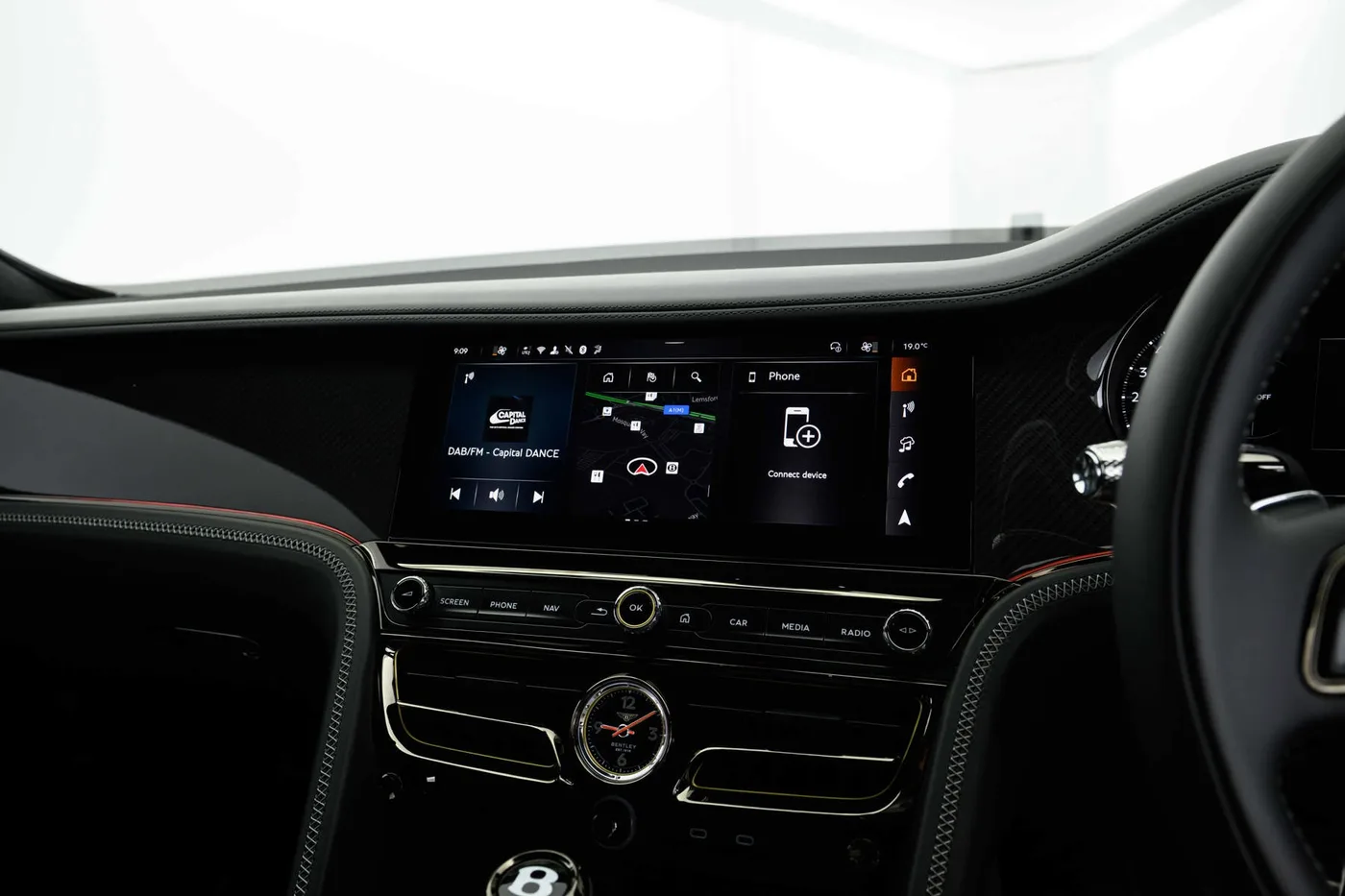 2026 Bentley Flying Spur offered by a franchised dealer group in Hatfield, United Kingdom, photo 21 of 25