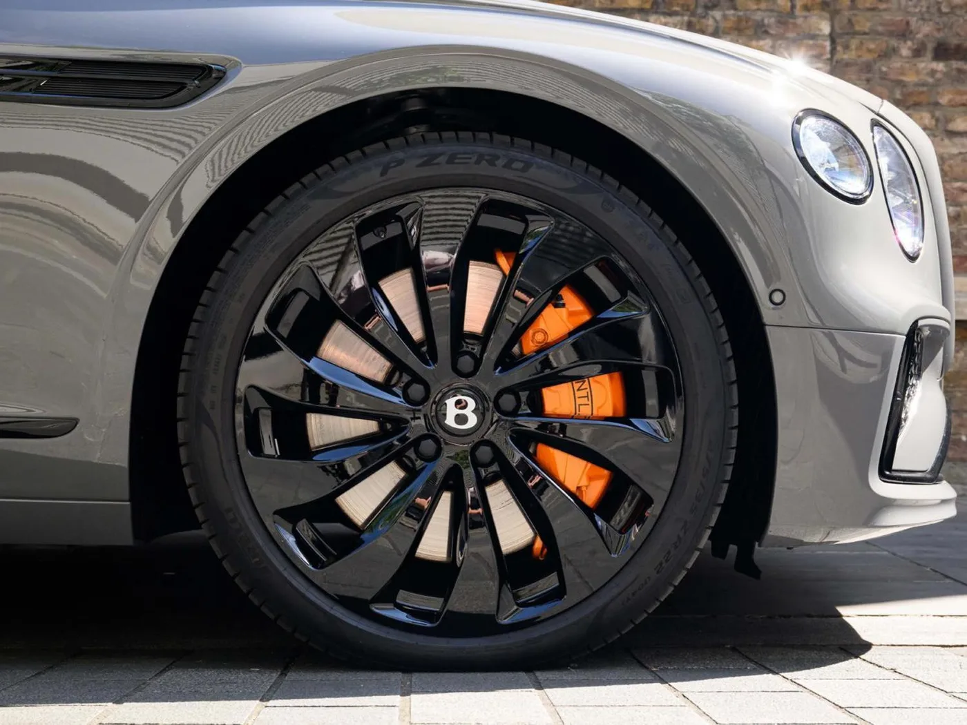 2026 Bentley Flying Spur offered by a franchised dealer group in London, United Kingdom, photo 6 of 25