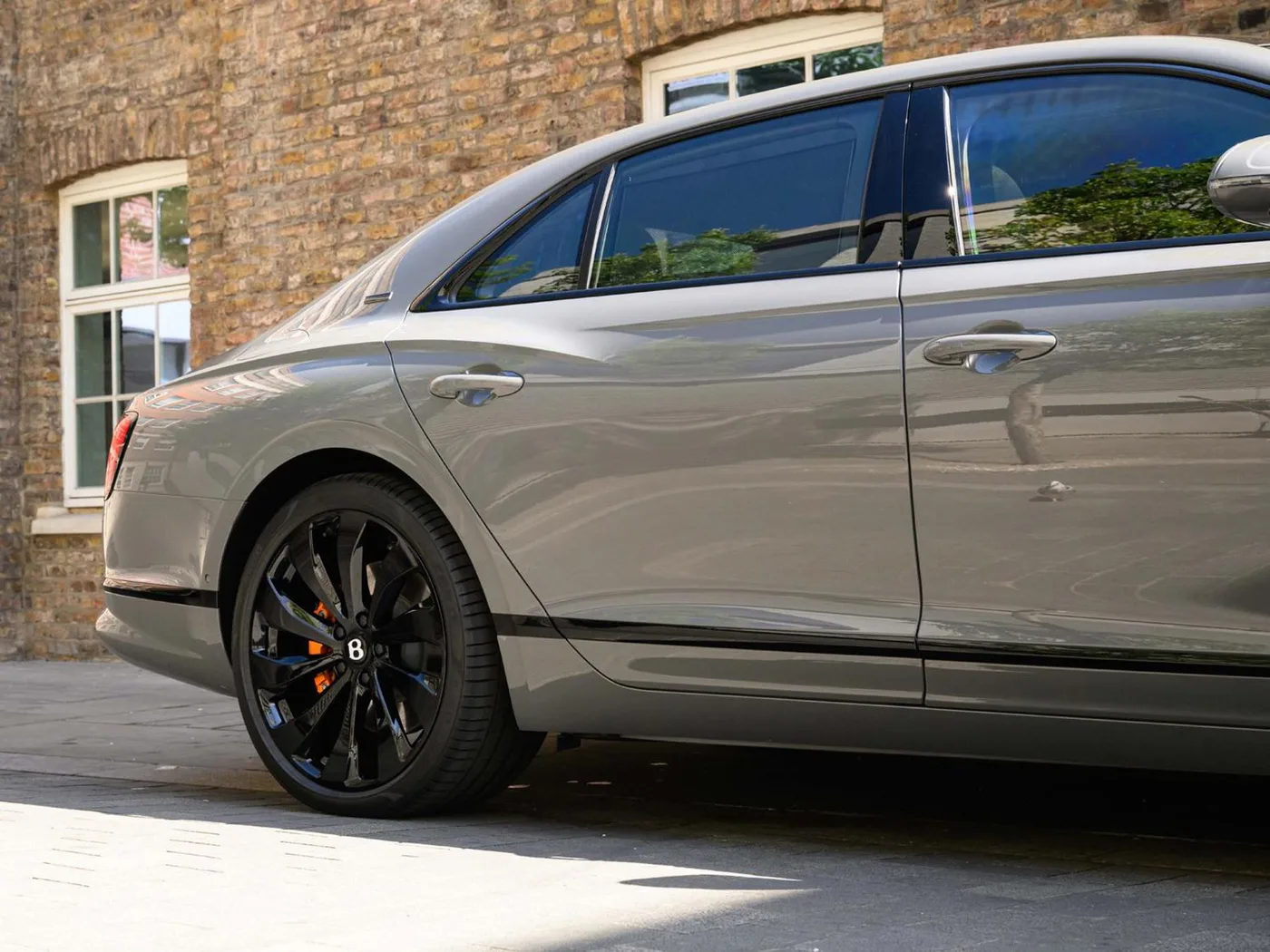 2026 Bentley Flying Spur offered by a franchised dealer group in London, United Kingdom, photo 7 of 25