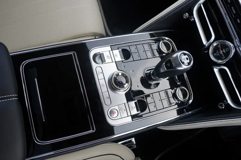 2026 Bentley Flying Spur, 12/30