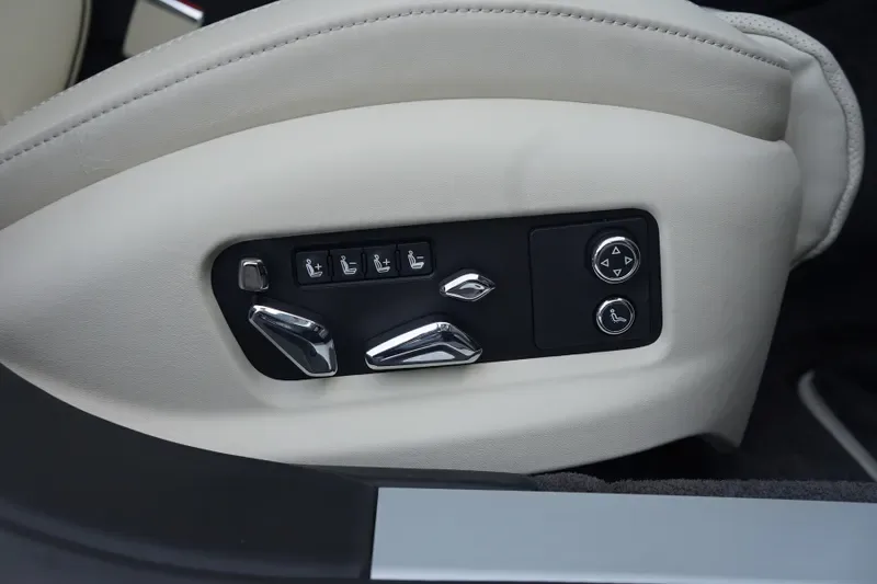 2026 Bentley Flying Spur, 24/30