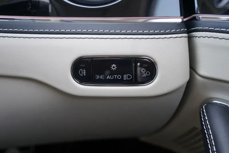 2026 Bentley Flying Spur, 27/30