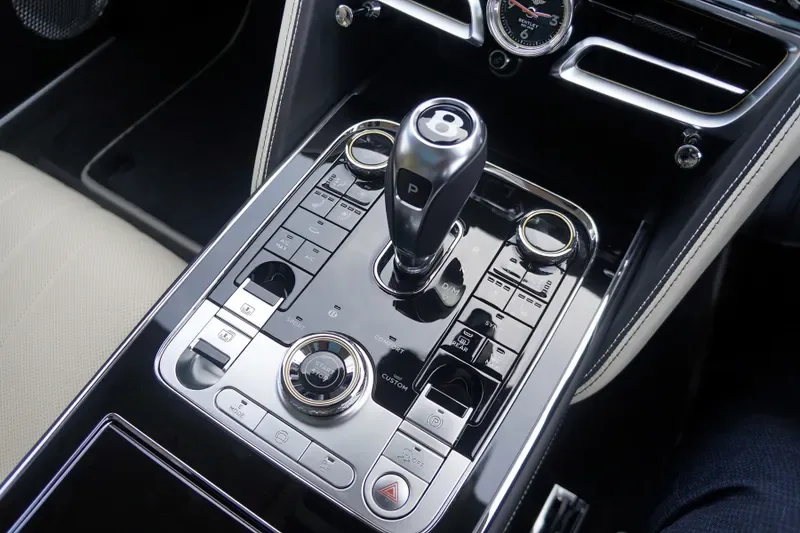 2026 Bentley Flying Spur, 29/30