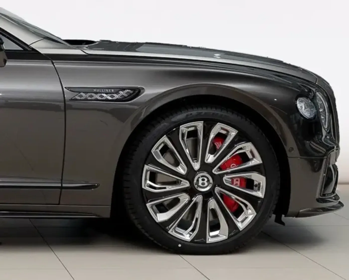 2026 Bentley Flying Spur Mulliner proposée par un concessionnaire agréé Bentley à Riga, Lettonie, photo 6 sur 25
