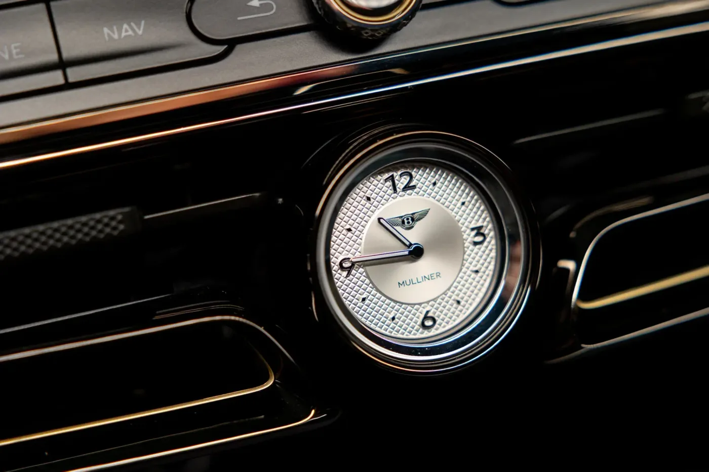 2026 Bentley Flying Spur Mulliner proposée par un concessionnaire agréé Bentley à Riga, Lettonie, photo 8 sur 25