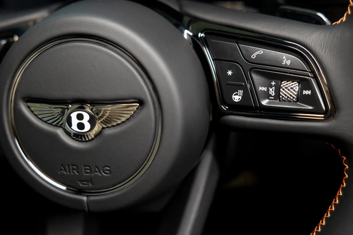 2026 Bentley Flying Spur Mulliner proposée par un concessionnaire agréé Bentley à Riga, Lettonie, photo 13 sur 25