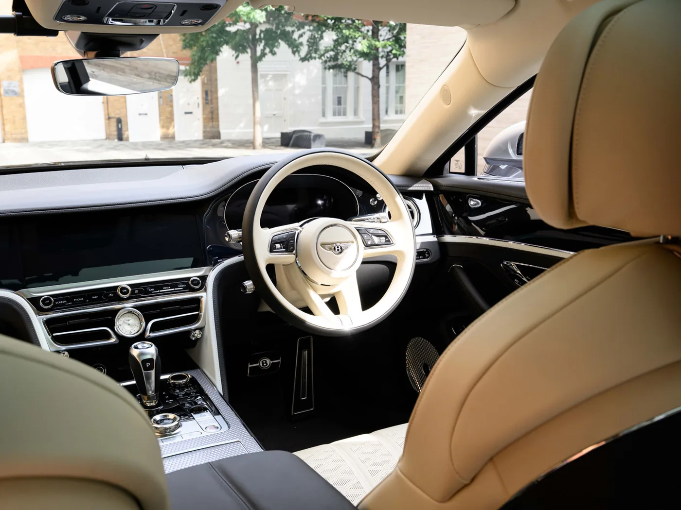 2026 Bentley Flying Spur Mulliner angeboten von einer Vertragshändlergruppe in London, Vereinigtes Königreich, Foto 8 von 25