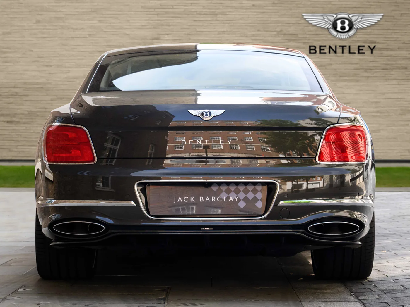 2026 Bentley Flying Spur Mulliner proposée par un groupe de concessions agréées à London, Royaume-Uni, photo 25 sur 25