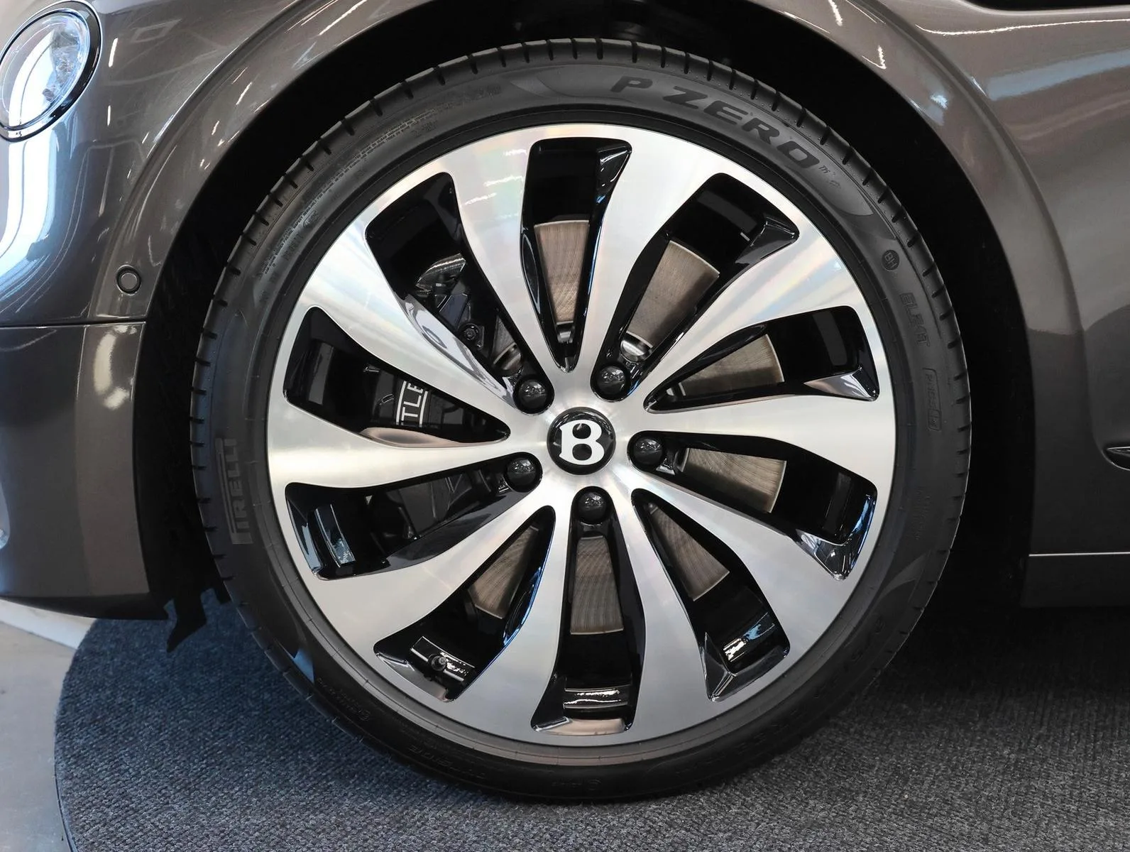 2026 Bentley Flying Spur, 16/20