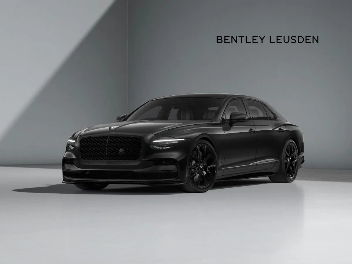 2026 Bentley Flying Spur S V8 Hybrid proposée par un concessionnaire spécialisé à Leusden, Pays-Bas, photo principale