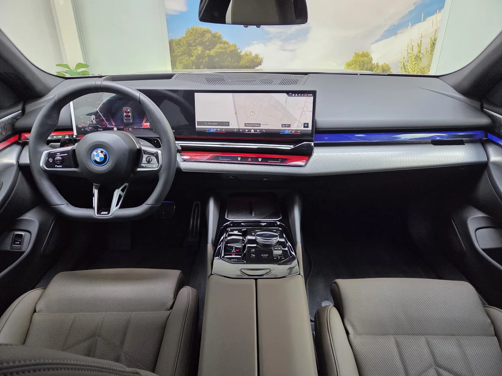 2026 BMW 550e Touring, 7/30