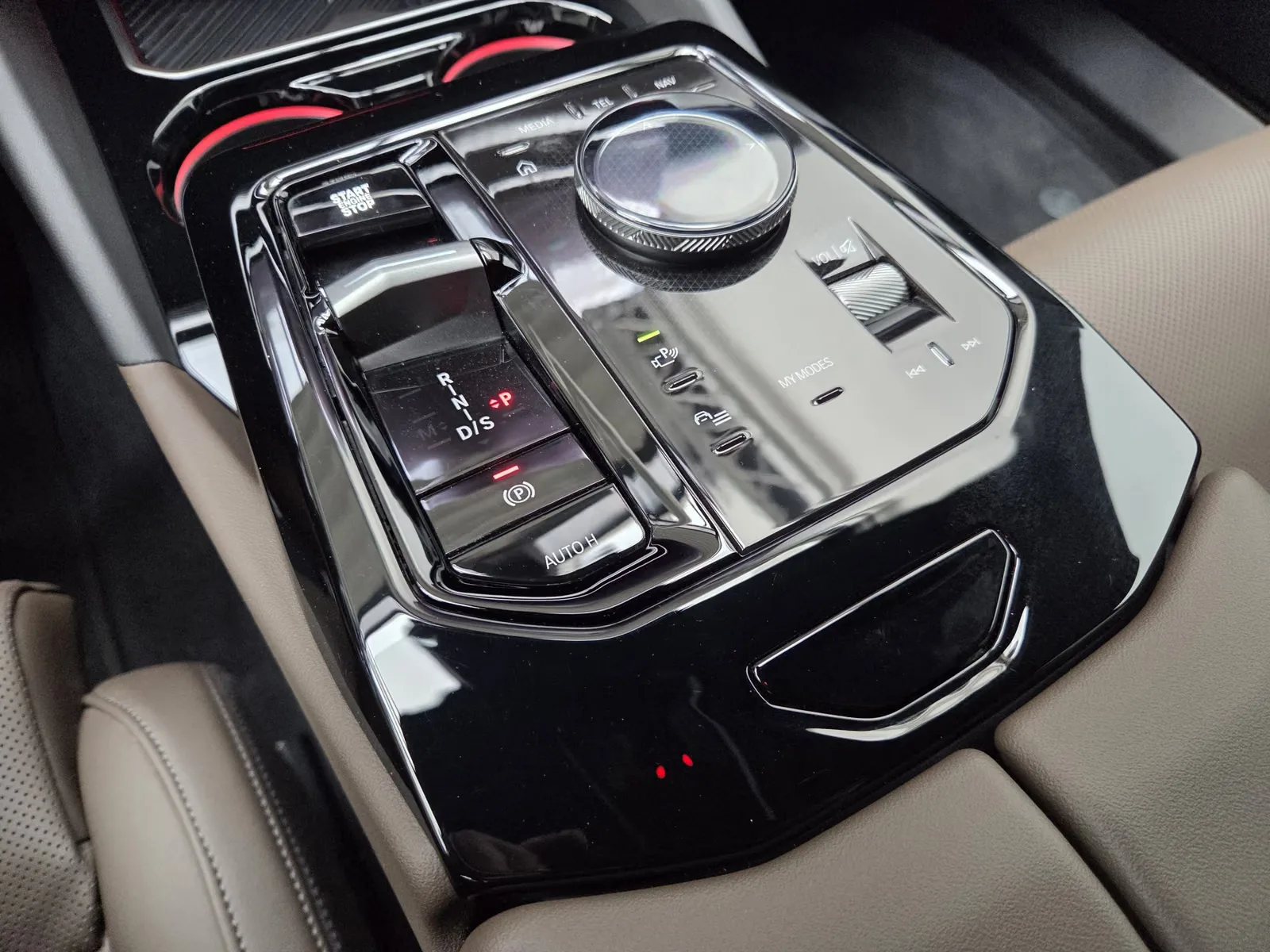 2026 BMW 550e Touring, 11/30