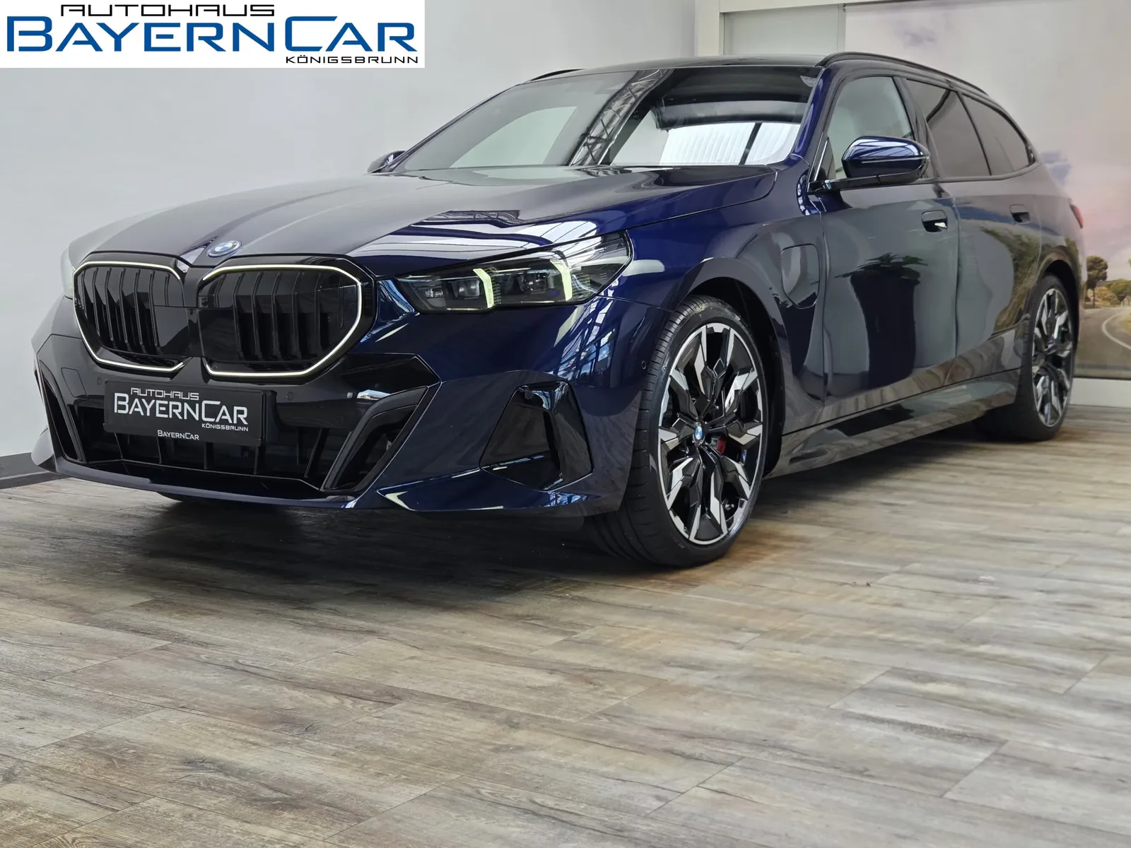 2026 BMW 550e Touring angeboten von einem Fachhändler in Königsbrunn, Deutschland, Hauptfoto