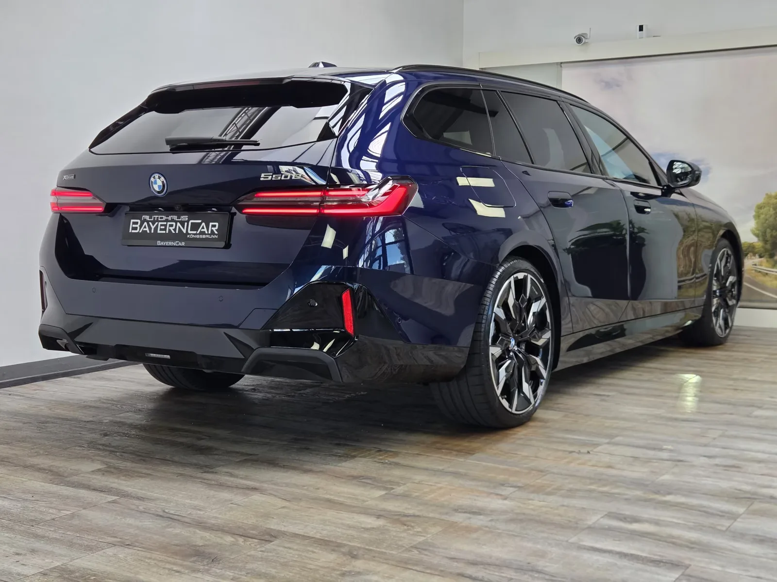 2026 BMW 550e Touring, 6/30
