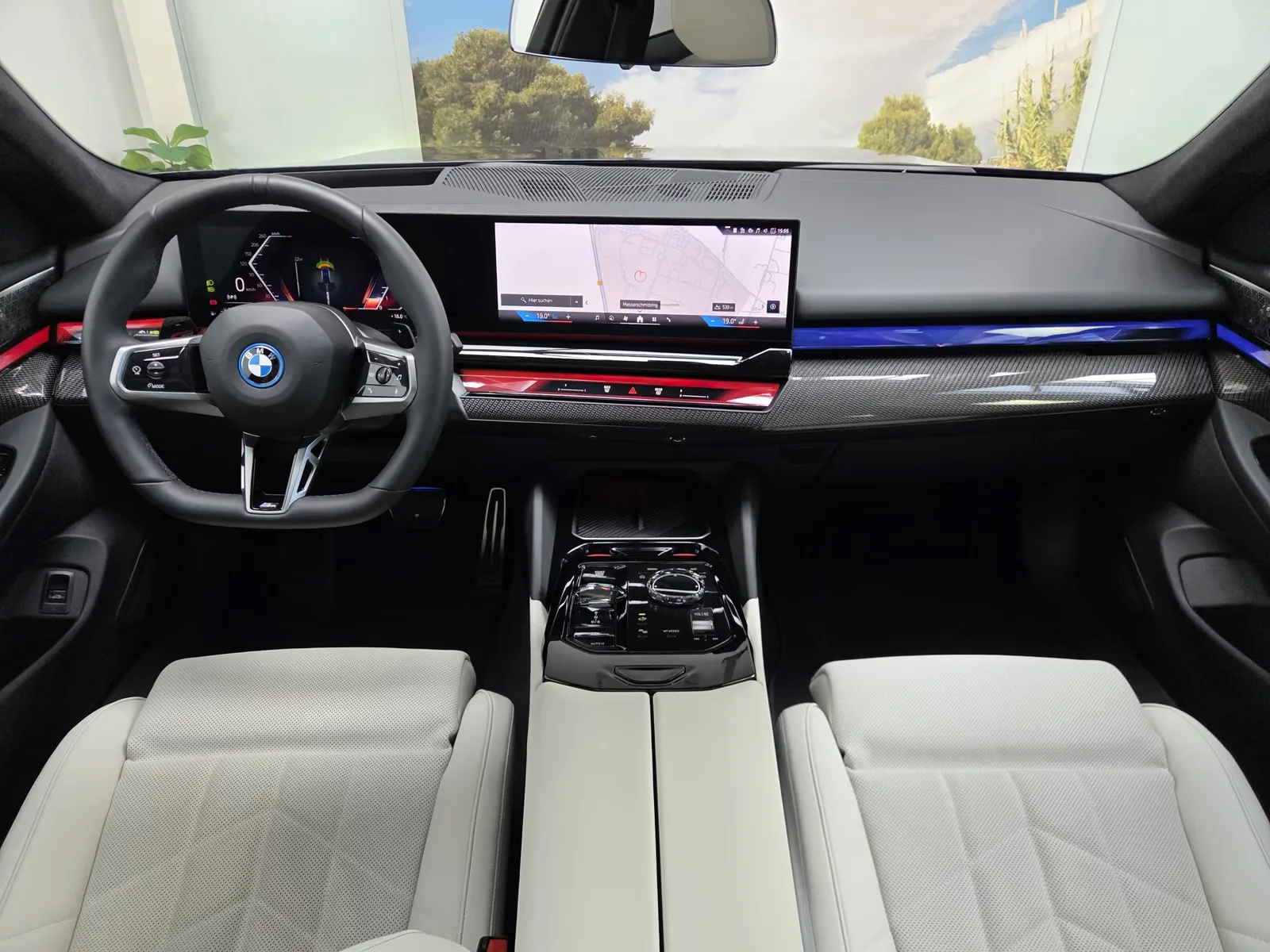 2026 BMW 550e Touring, 7/30