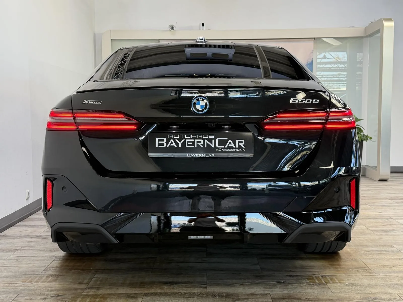 2026 BMW 550e M Sport Pro, 5/30