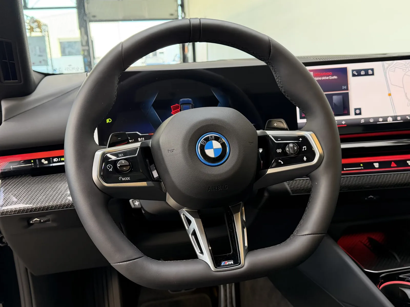 2026 BMW 550e M Sport Pro, 8/30