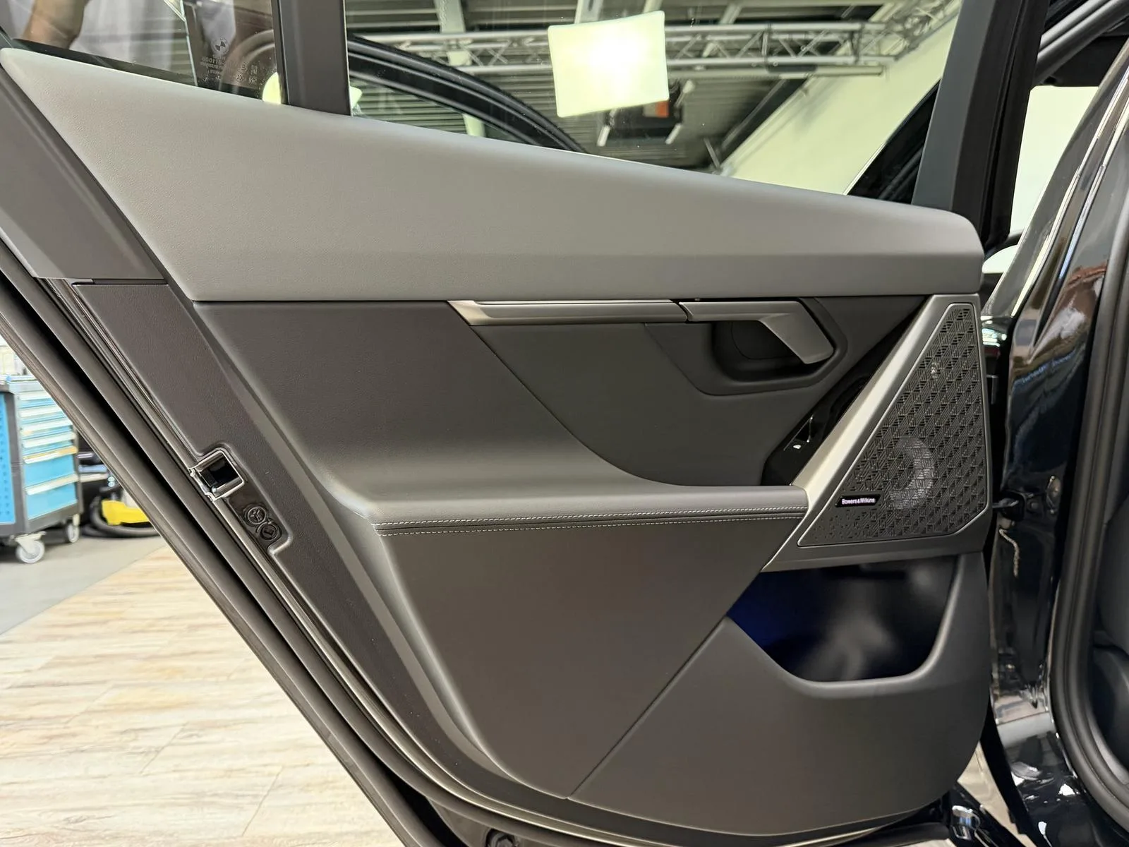 2026 BMW 550e M Sport Pro, 19/30