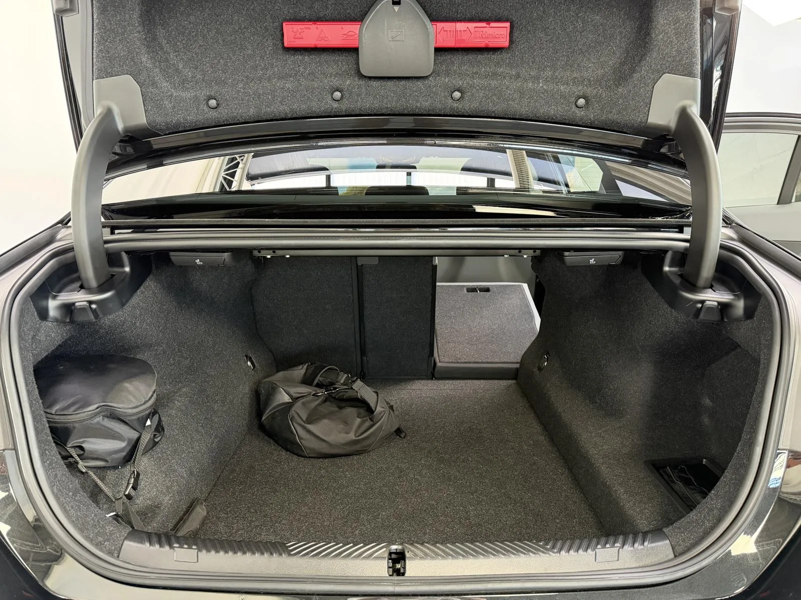 2026 BMW 550e M Sport Pro, 21/30