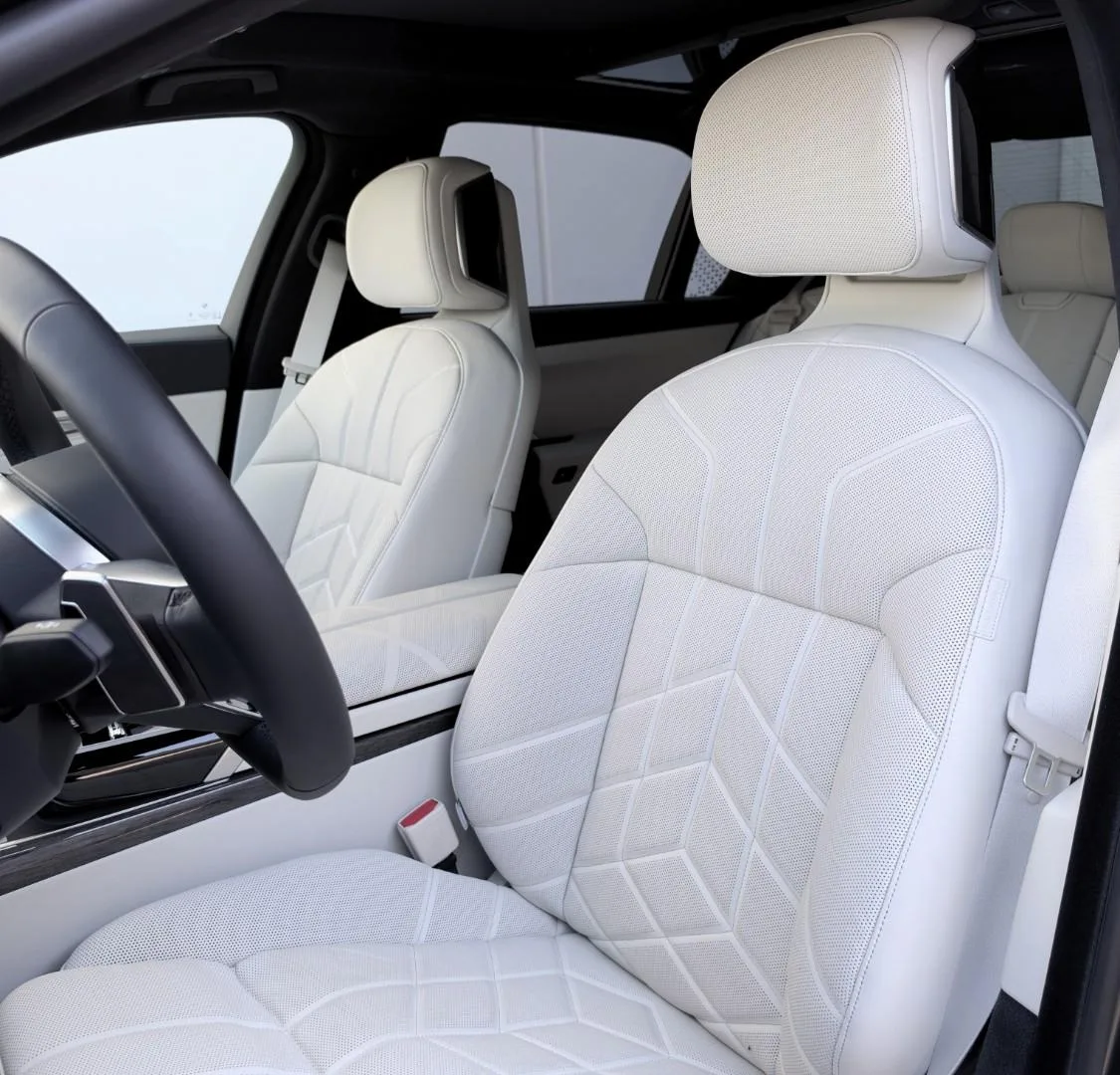 2026 BMW 740d xDrive M Sport Pro, 2/30