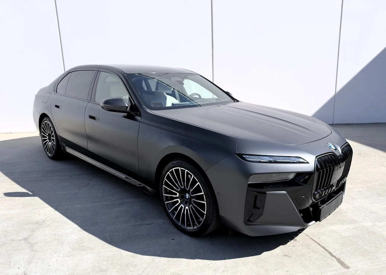2026 BMW 740d xDrive M Sport Pro, 9/30
