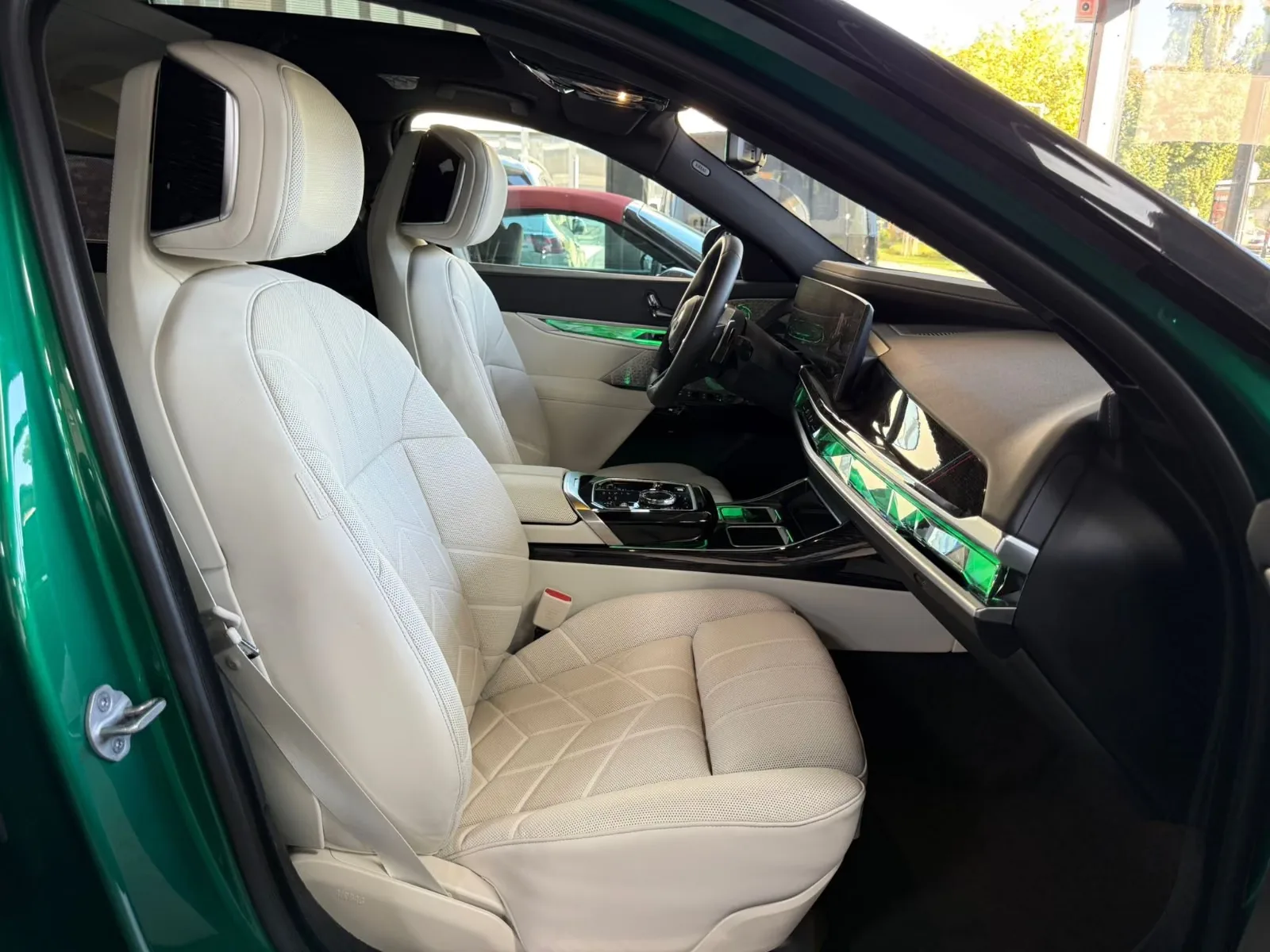 2026 BMW 740d xDrive, 11/25