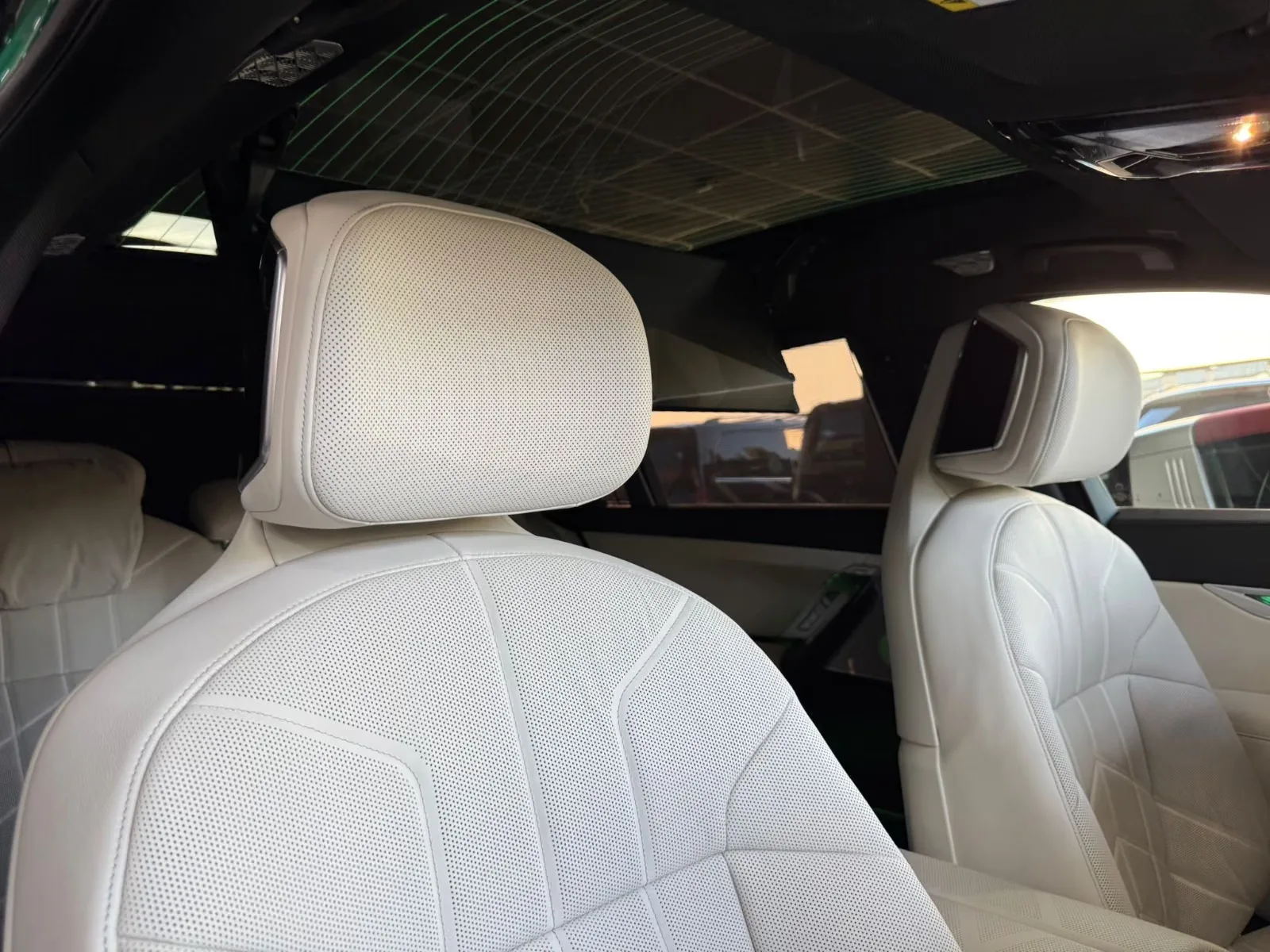 2026 BMW 740d xDrive, 13/25