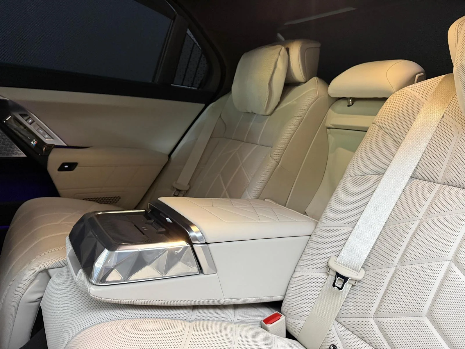 2026 BMW 740d xDrive, 15/30