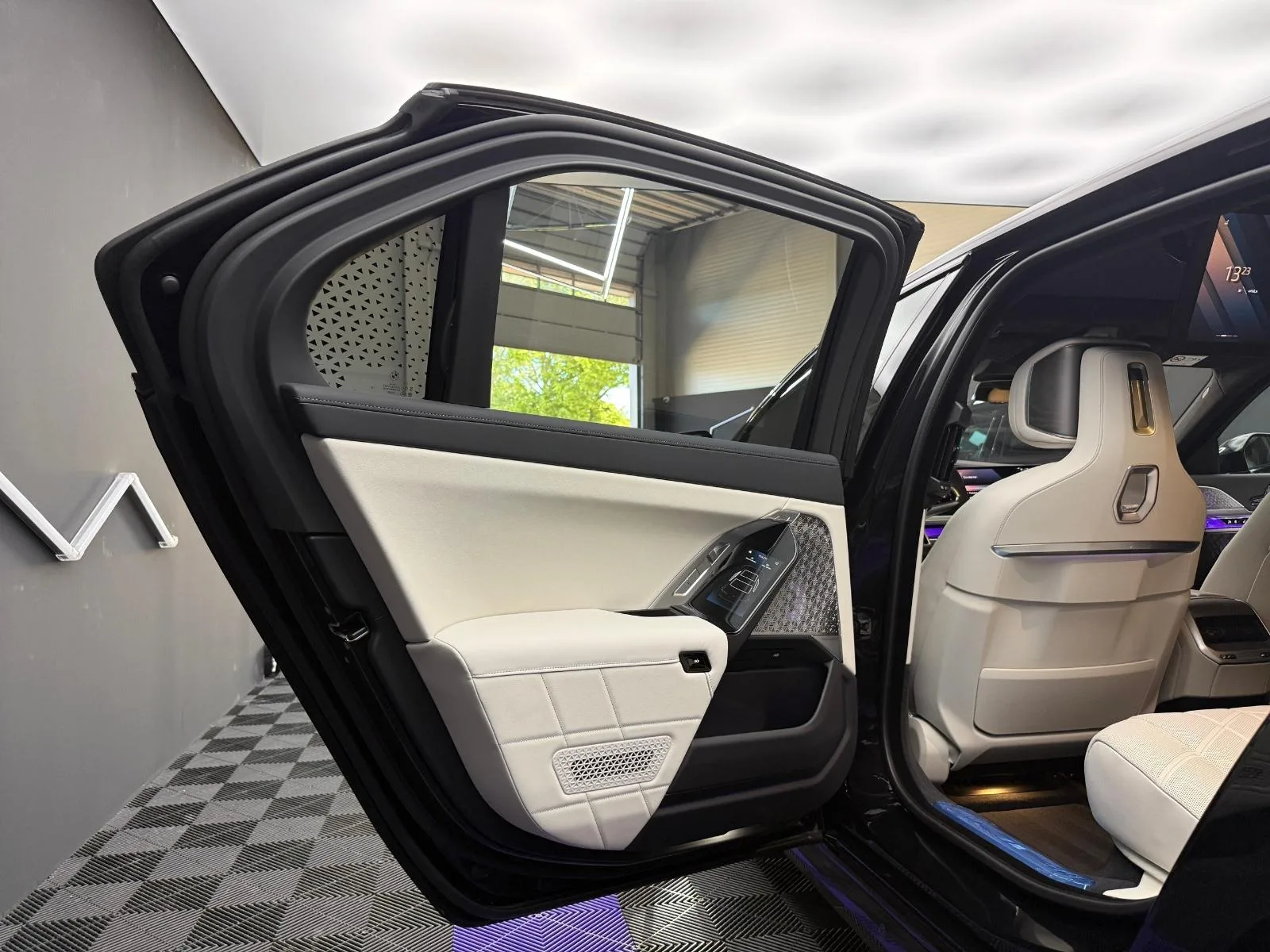 2026 BMW 740d xDrive, 24/30