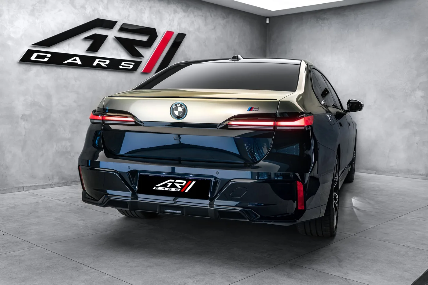 2026 BMW i7 xDrive60 M Sport, Individual proposée par un concessionnaire spécialisé à Ostrava, Tchéquie, photo 6 sur 15