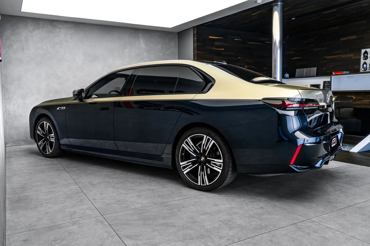2026 BMW i7 xDrive60 M Sport, Individual proposée par un concessionnaire spécialisé à Ostrava, Tchéquie, photo 7 sur 15