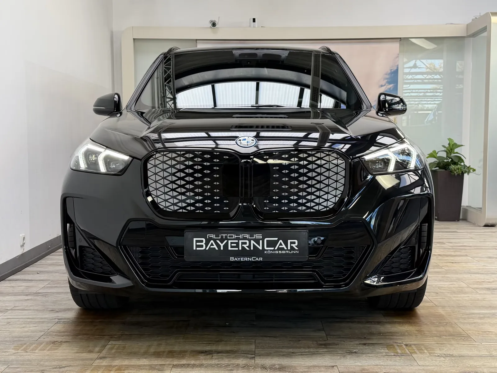 2026 BMW iX1 eDrive20 M Sport Pro, 2/30