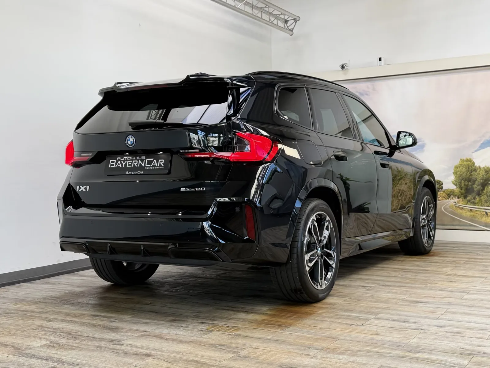 2026 BMW iX1 eDrive20 M Sport Pro, 6/30