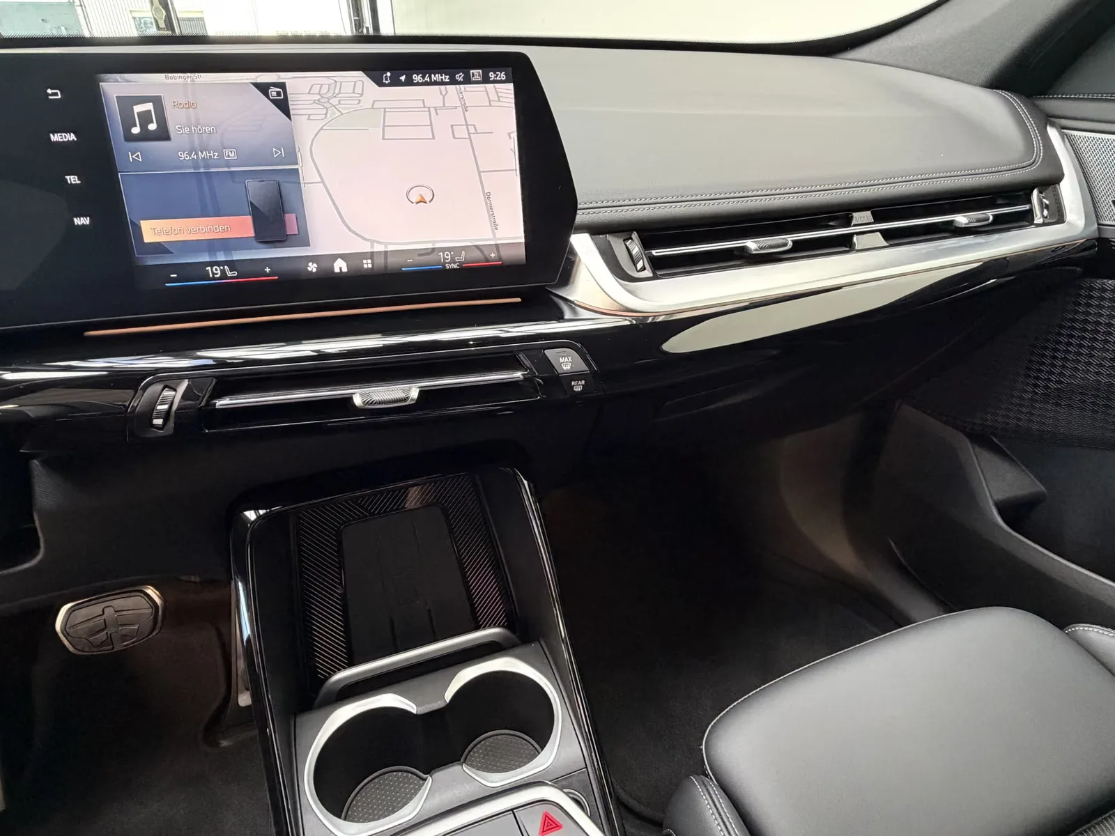 2026 BMW iX1 eDrive20 M Sport Pro, 9/30