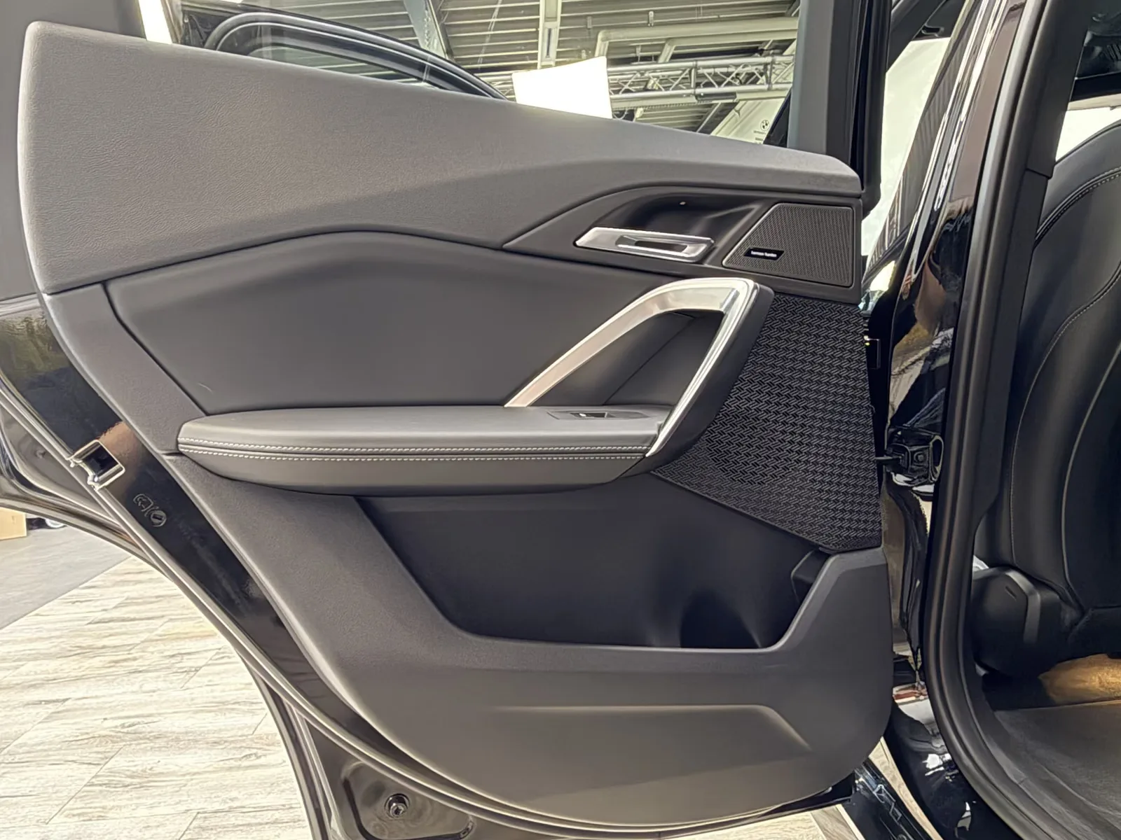 2026 BMW iX1 eDrive20 M Sport Pro, 19/30