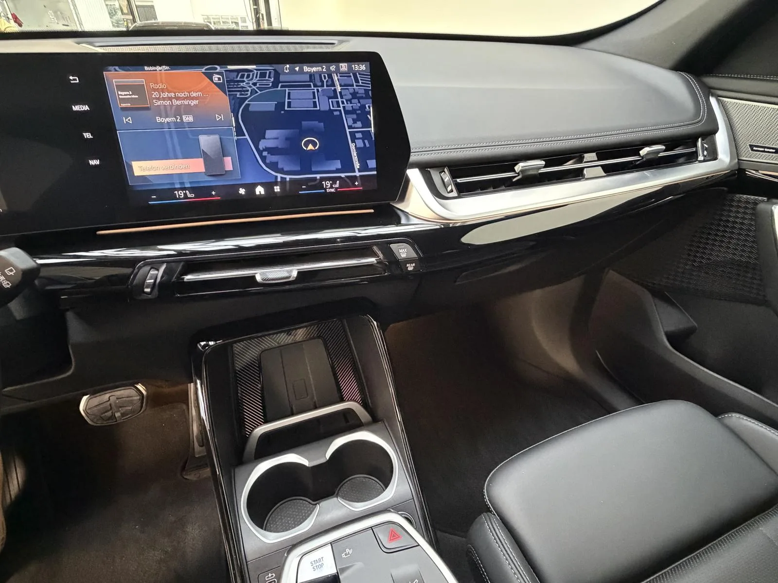 2026 BMW iX1 eDrive20 M Sport Pro, 9/30