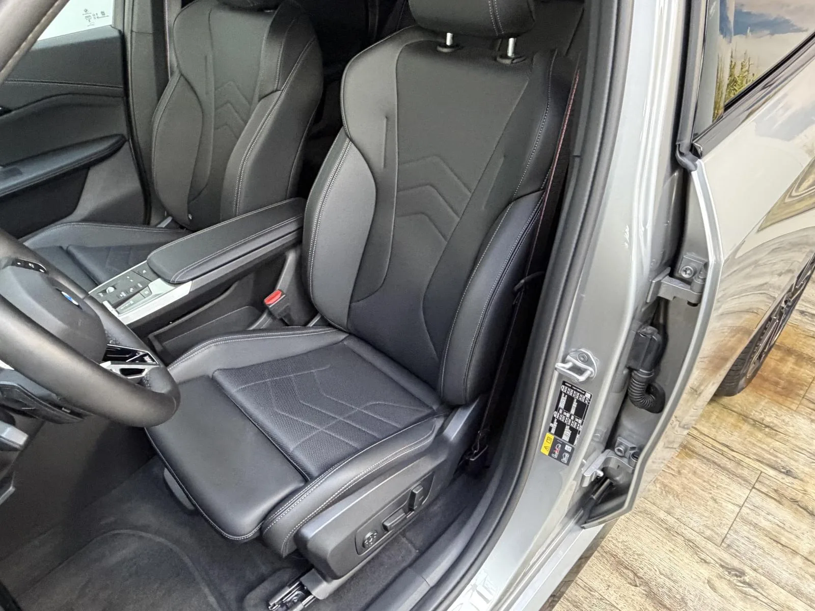 2026 BMW iX1 eDrive20 M Sport Pro, 12/30