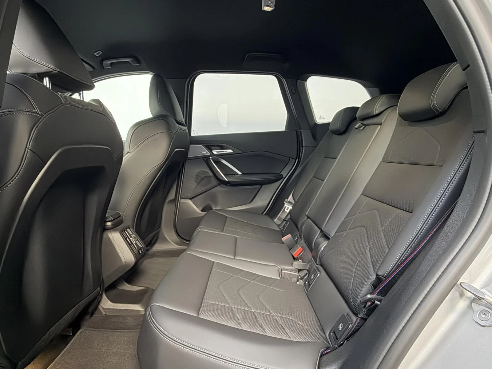 2026 BMW iX1 eDrive20 M Sport Pro, 17/30