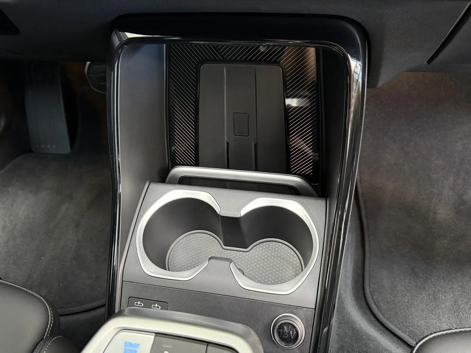 2026 BMW iX1 eDrive20 M Sport Pro, 29/30